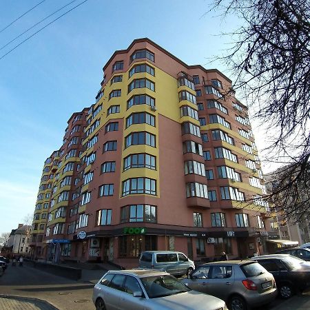 Appartamento Новобудова Центр Lutsʼk Esterno foto