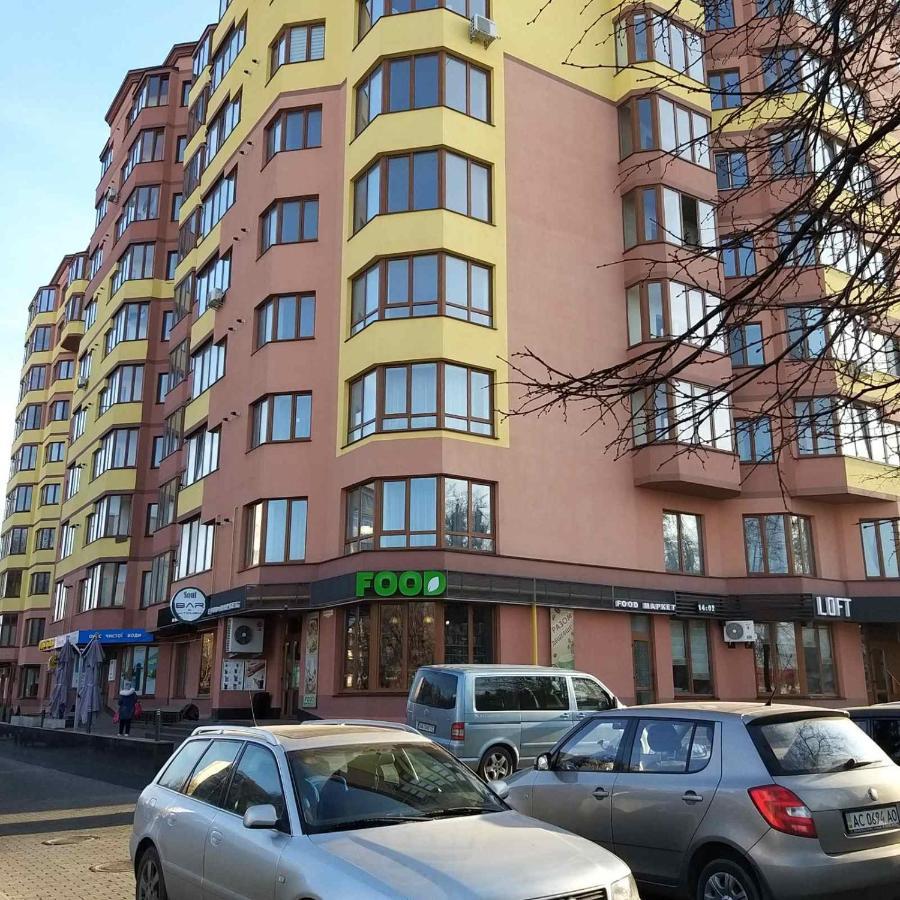 Appartamento Новобудова Центр Lutsʼk Esterno foto