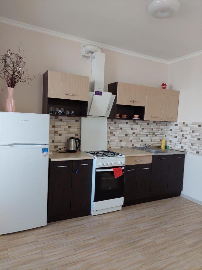 Appartamento Новобудова Центр Lutsʼk Esterno foto